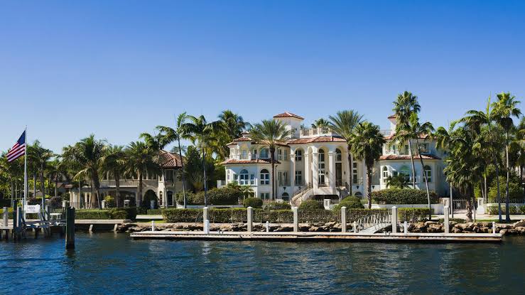 Dubai Waterfront Villas for Sale